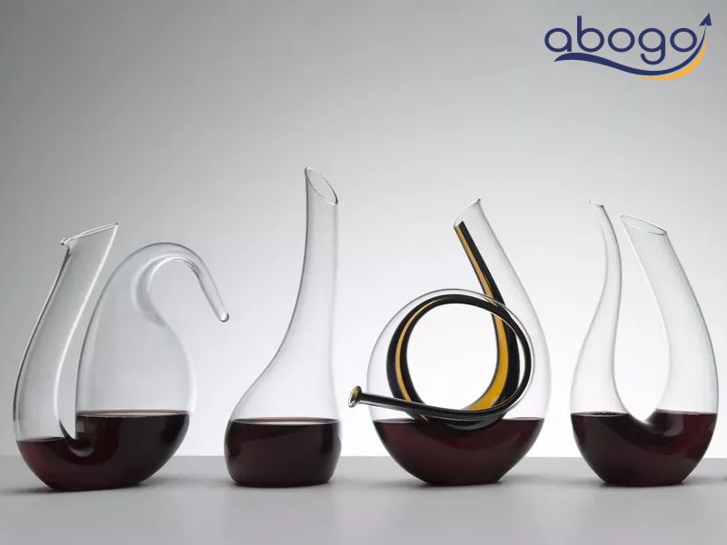 Những thiết kế hiện đại về mẫu mã và kiểu dáng của bình decanter