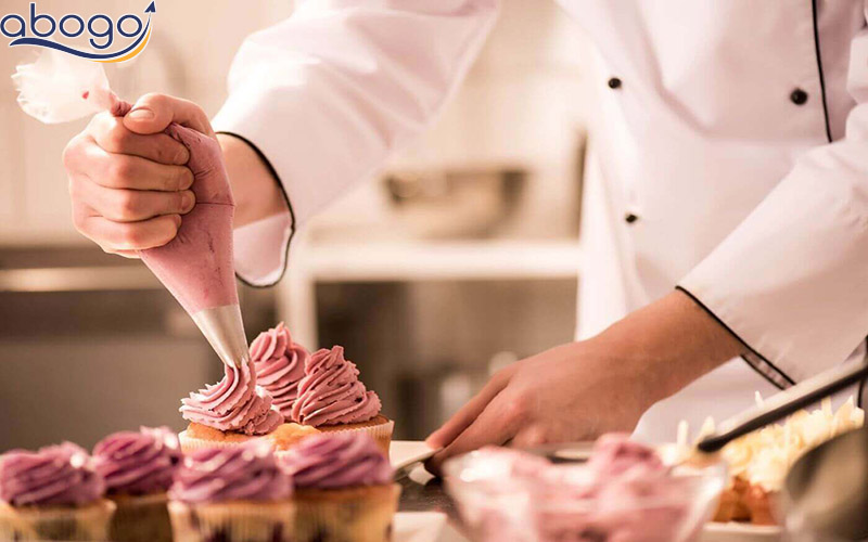 Pastry chef là một thuật ngữ chỉ vị trí Bếp trưởng bếp bánh