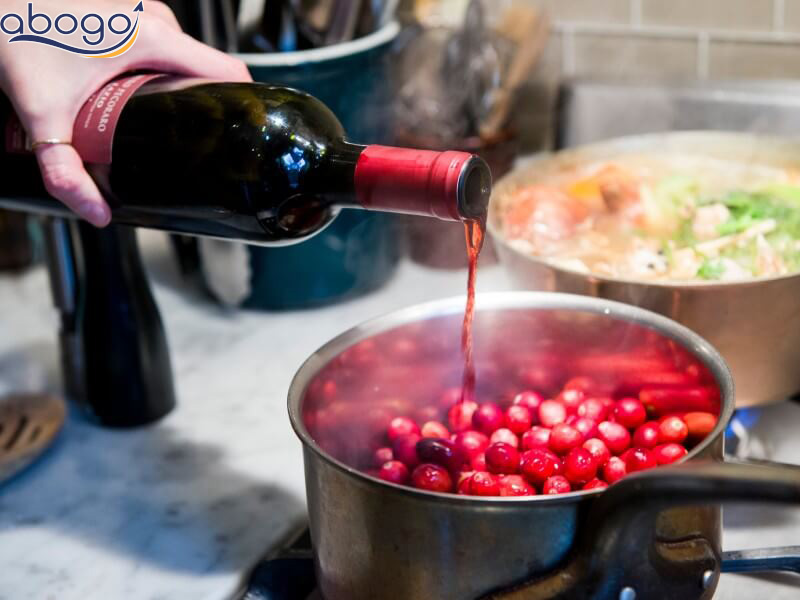 Rượu có thể tạo nên hương bị đặc biệt cho món ăn